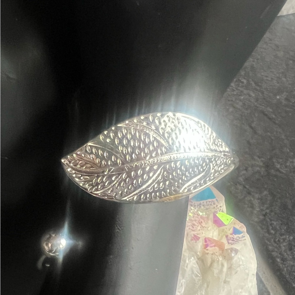 Silver Leaf adjustable bangle - Picture 2 of 16